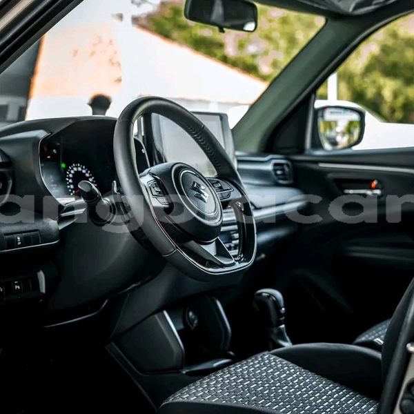 Big with watermark suzuki swift luanda province luanda 39279