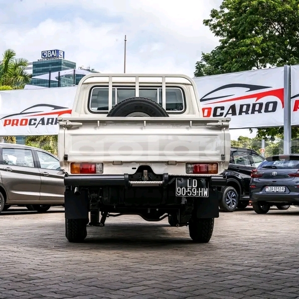 Big with watermark toyota land cruiser luanda province luanda 39283