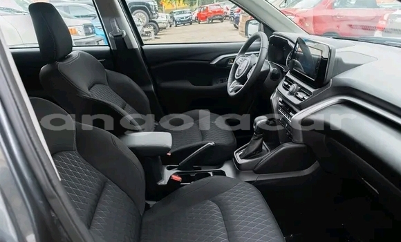 Comprar Novo Suzuki Grand Vitara Bege Carro em Luanda em Luanda Province Comprar Novo Suzuki Grand Vitara Bege Carro em Luanda em Luanda Province