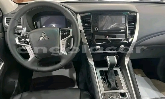 Comprar Novo Mitsubishi Montero Sport Branco Carro em Luanda em Luanda Province Comprar Novo Mitsubishi Montero Sport Branco Carro em Luanda em Luanda Province