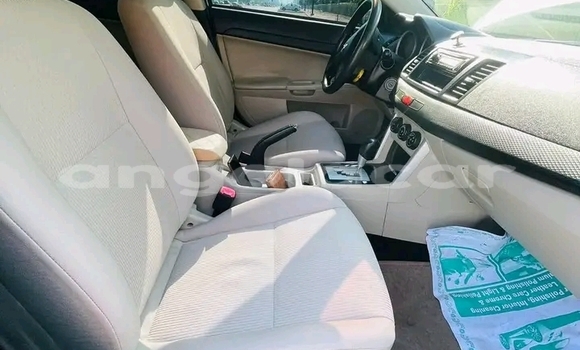 Comprar Novo Mitsubishi Lancer Bege Carro em Luanda em Luanda Province Comprar Novo Mitsubishi Lancer Bege Carro em Luanda em Luanda Province