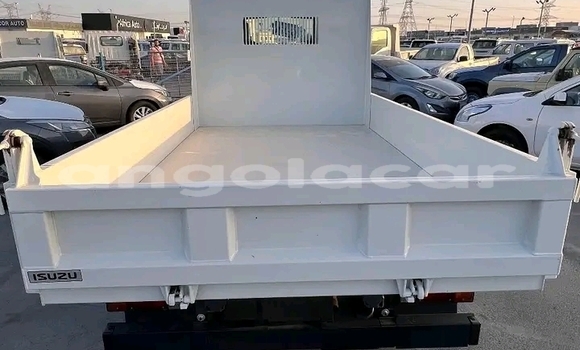 Comprar Novo Isuzu D-max Cab4 Branco Carro em Luanda em Luanda Province Comprar Novo Isuzu D-max Cab4 Branco Carro em Luanda em Luanda Province