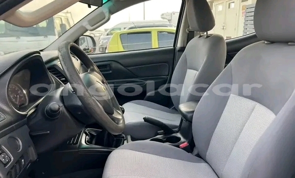 Comprar Novo Mitsubishi L200 Branco Carro em Luanda em Luanda Province Comprar Novo Mitsubishi L200 Branco Carro em Luanda em Luanda Province