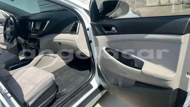 Big with watermark hyundai tucson luanda province luanda 39305