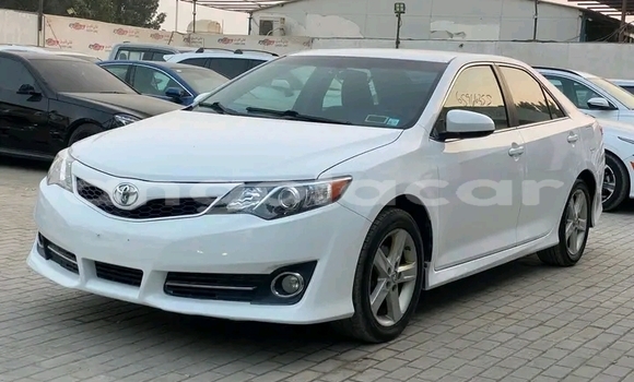 Comprar Novo Toyota Camry Branco Carro em Luanda em Luanda Province Comprar Novo Toyota Camry Branco Carro em Luanda em Luanda Province