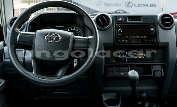 Buy New Toyota Land Cruiser White Car in Luanda in Luanda Province Buy New Toyota Land Cruiser White Car in Luanda in Luanda Province
