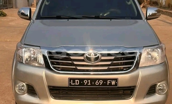 Comprar Usado Toyota Hilux Bege Carro em Luanda em Luanda Province Comprar Usado Toyota Hilux Bege Carro em Luanda em Luanda Province