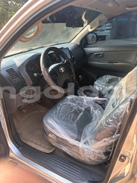 Big with watermark toyota hilux luanda province luanda 39339