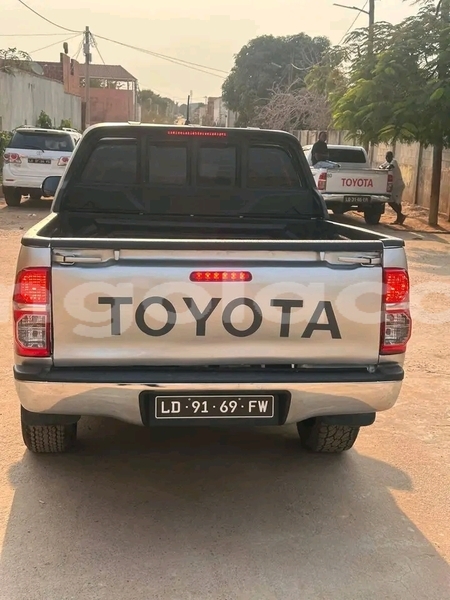 Big with watermark toyota hilux luanda province luanda 39339