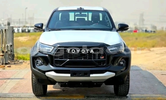 Comprar Novo Toyota Hilux Prata Carro em Luanda em Luanda Province Comprar Novo Toyota Hilux Prata Carro em Luanda em Luanda Province
