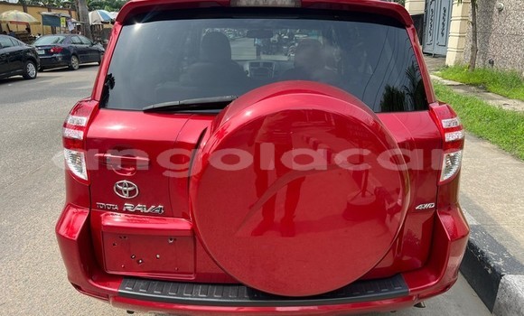 Comprar Usado Toyota RAV4 Vermelho Carro em Luanda em Luanda Province Comprar Usado Toyota RAV4 Vermelho Carro em Luanda em Luanda Province