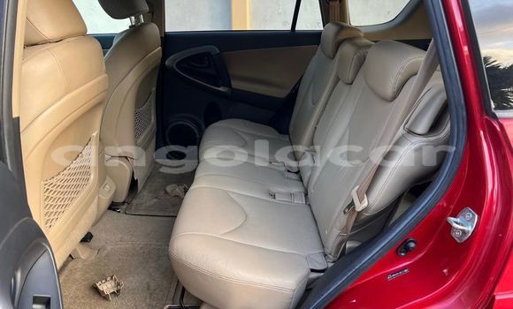 Comprar Usado Toyota RAV4 Vermelho Carro em Luanda em Luanda Province Comprar Usado Toyota RAV4 Vermelho Carro em Luanda em Luanda Province