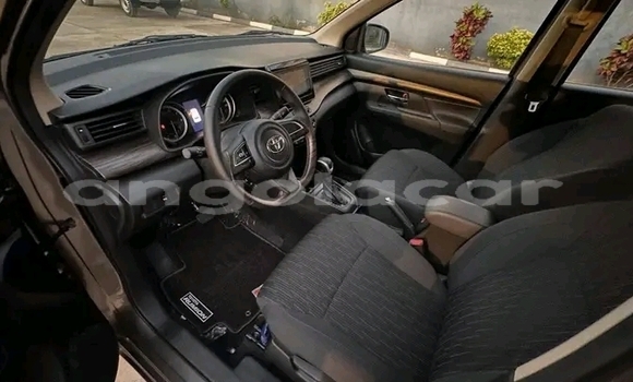 Comprar Usado Toyota Corolla Rumion Bege Carro em Luanda em Luanda Province Comprar Usado Toyota Corolla Rumion Bege Carro em Luanda em Luanda Province
