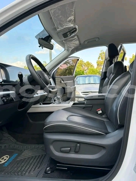 Big with watermark hyundai marcia luanda province luanda 39357