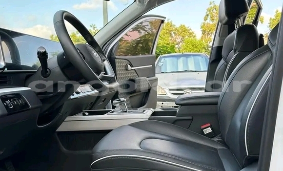 Comprar Novo Hyundai Marcia Branco Carro em Luanda em Luanda Province Comprar Novo Hyundai Marcia Branco Carro em Luanda em Luanda Province