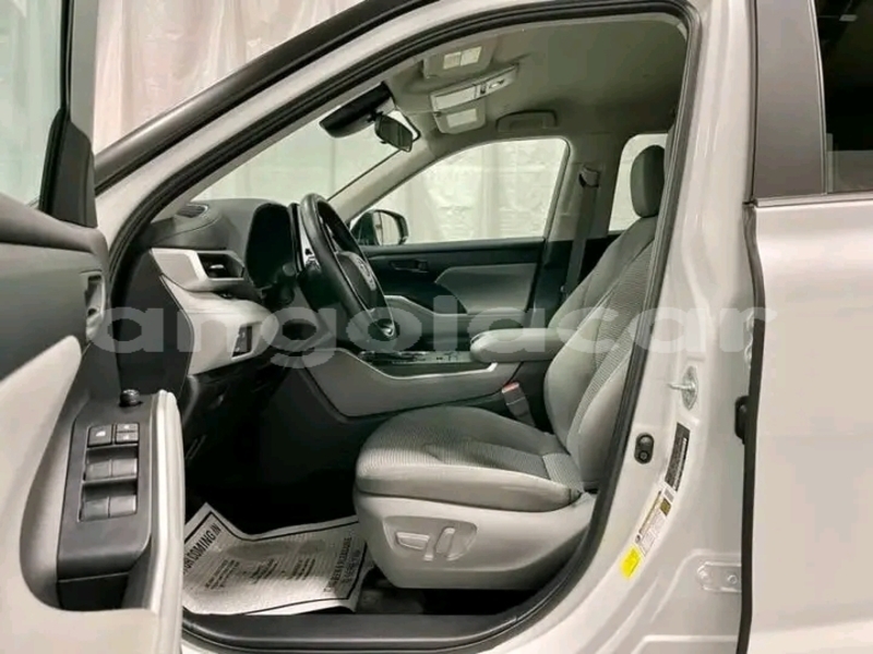 Big with watermark toyota highlander luanda province luanda 39359