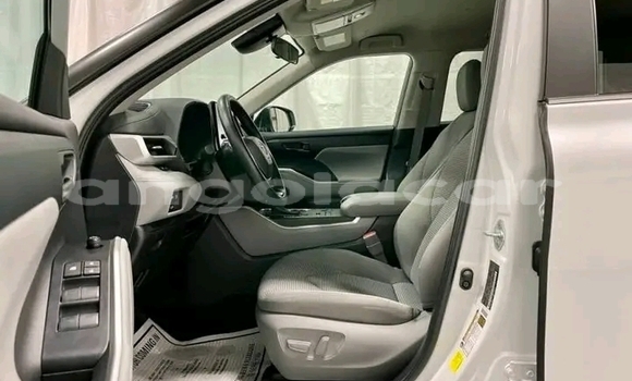 Comprar Novo Toyota Highlander Branco Carro em Luanda em Luanda Province Comprar Novo Toyota Highlander Branco Carro em Luanda em Luanda Province