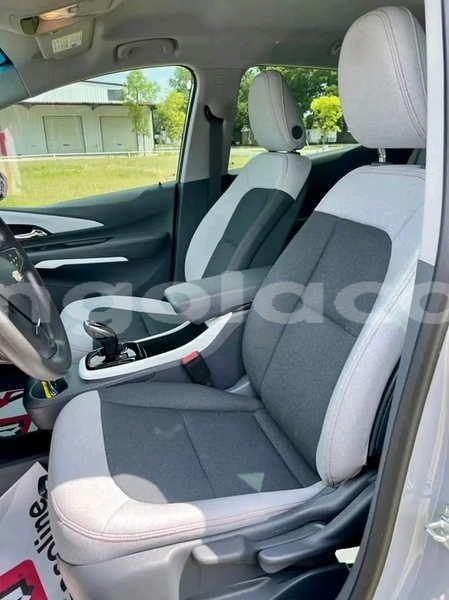 Big with watermark chevrolet tahoe luanda province luanda 39360