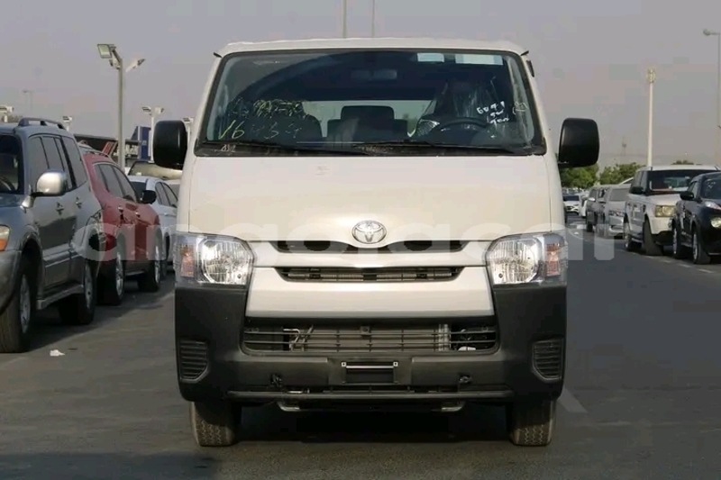 Big with watermark toyota hiace luanda province luanda 39363