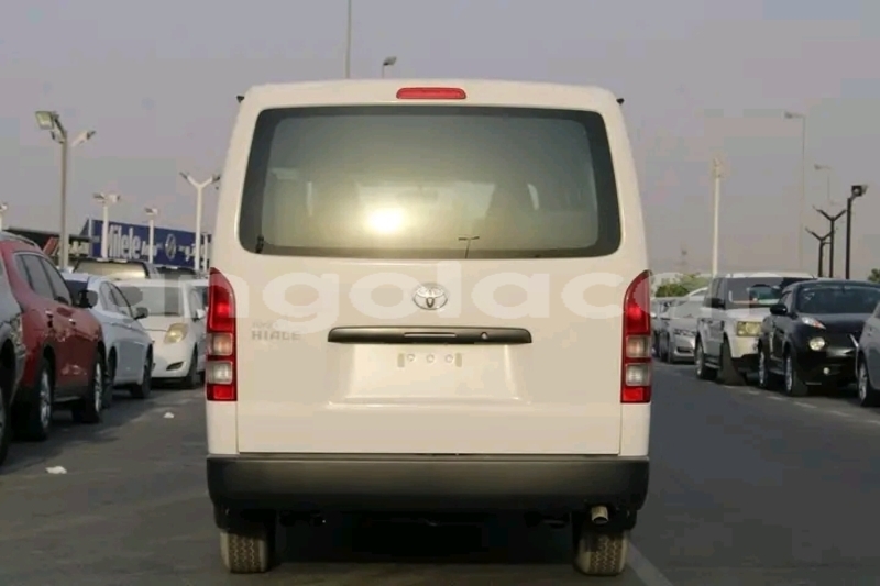 Big with watermark toyota hiace luanda province luanda 39363