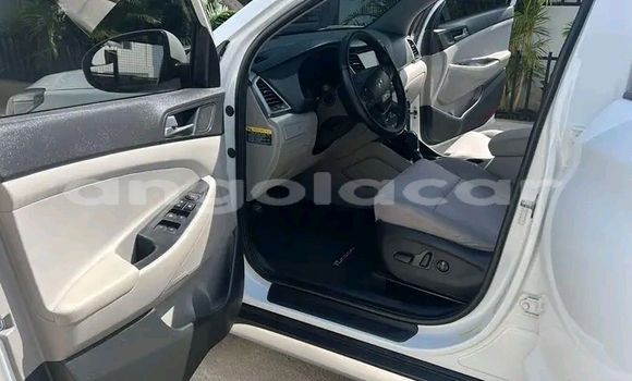 Buy Used Hyundai Tucson White Car in Luanda in Luanda Province Buy Used Hyundai Tucson White Car in Luanda in Luanda Province