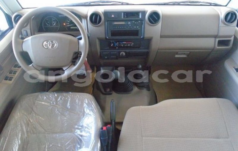 Big with watermark toyota pickup luanda province luanda 39368