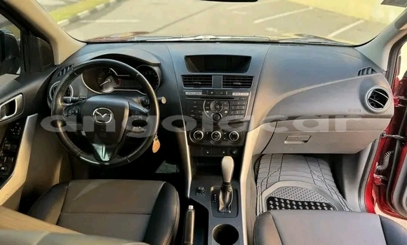 Comprar Usado Mazda BT-50 Vermelho Carro em Luanda em Luanda Province Comprar Usado Mazda BT-50 Vermelho Carro em Luanda em Luanda Province