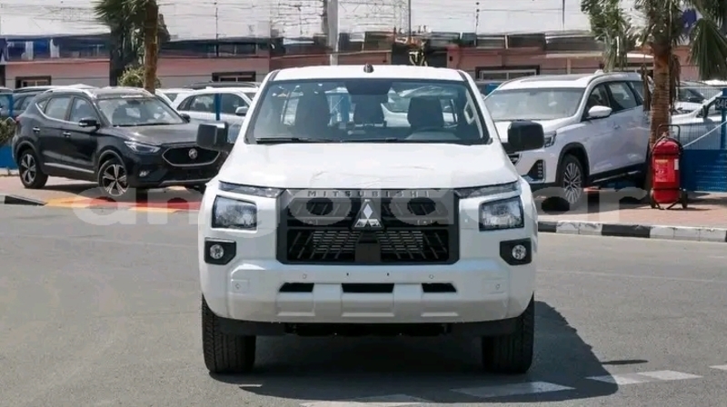 Big with watermark mitsubishi l200 luanda province luanda 39400