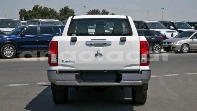 Big with watermark mitsubishi l200 luanda province luanda 39400