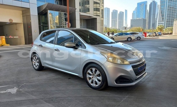 Comprar Usado Peugeot 208 Prata Carro em Luanda em Luanda Province Comprar Usado Peugeot 208 Prata Carro em Luanda em Luanda Province