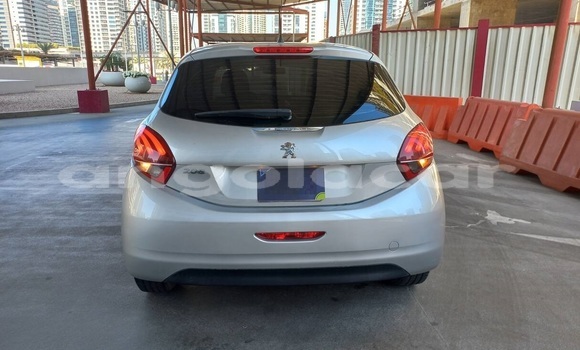 Comprar Usado Peugeot 208 Prata Carro em Luanda em Luanda Province Comprar Usado Peugeot 208 Prata Carro em Luanda em Luanda Province