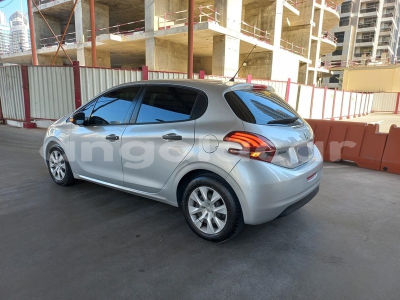 Big with watermark peugeot 208 luanda province luanda 39416