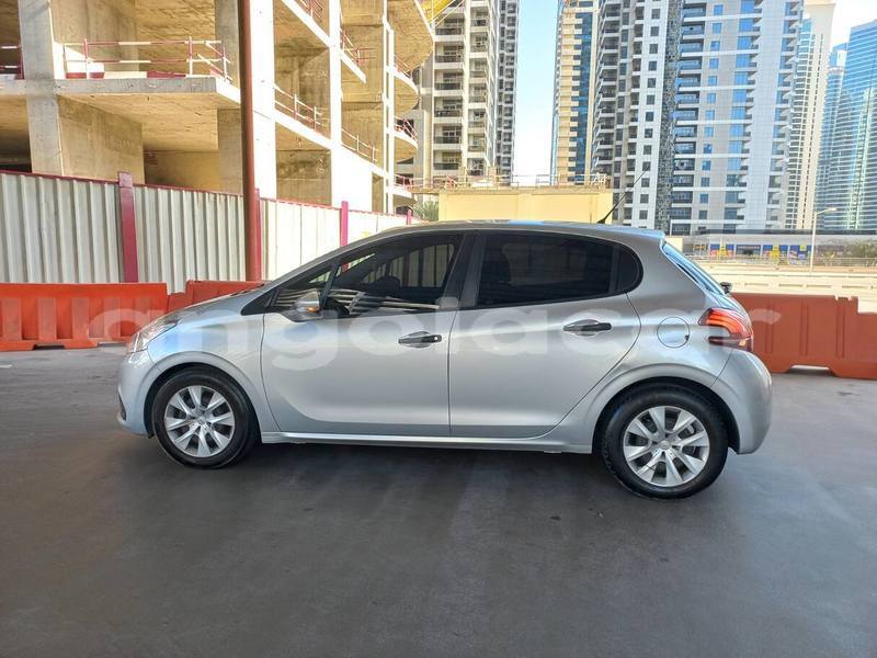 Big with watermark peugeot 208 luanda province luanda 39416