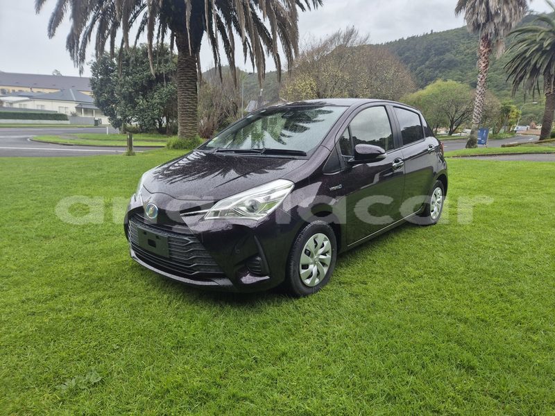 Big with watermark toyota vitz luanda province luanda 39417