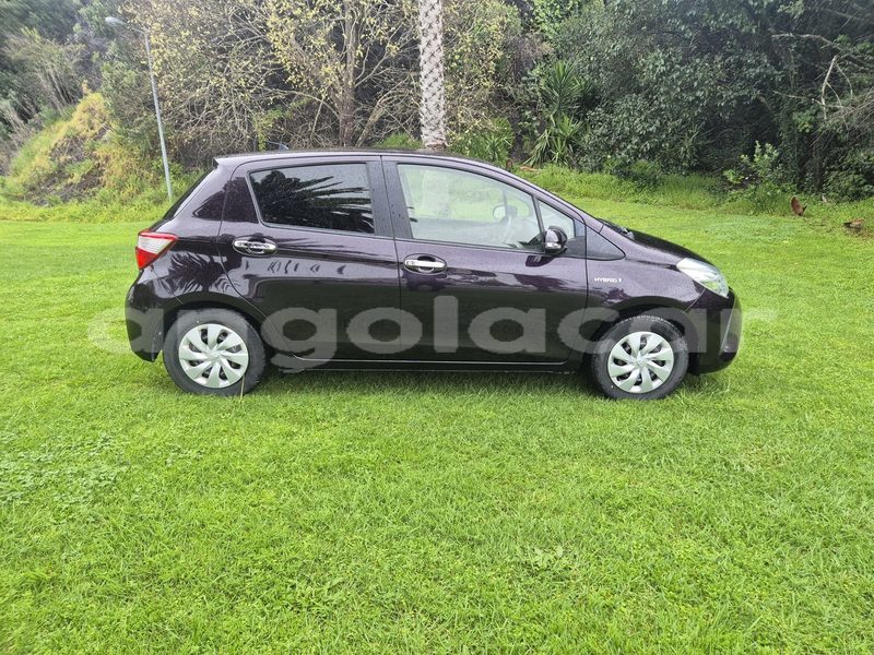 Big with watermark toyota vitz luanda province luanda 39417