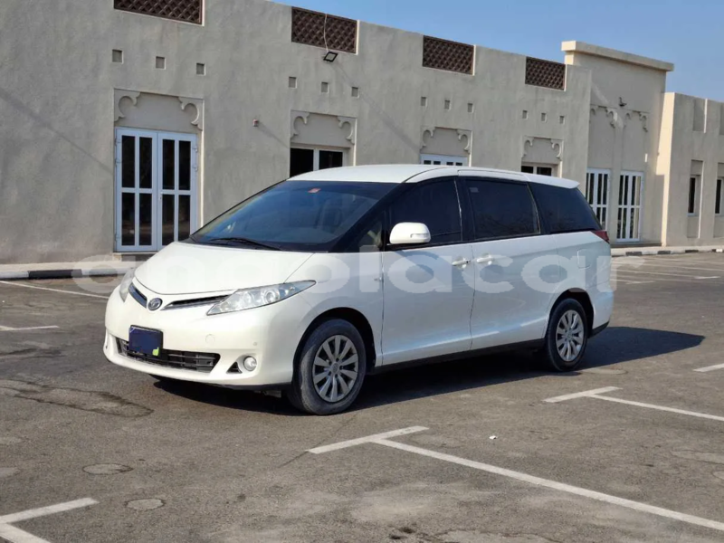 Big with watermark toyota previa luanda province luanda 39423