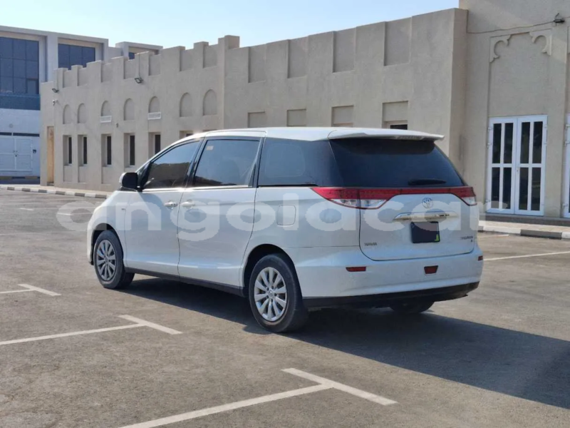 Big with watermark toyota previa luanda province luanda 39423