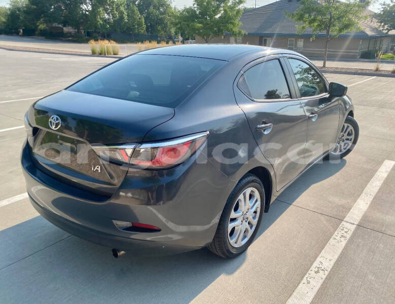 Big with watermark toyota yaris luanda province luanda 39425