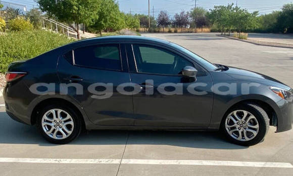 Comprar Usado Toyota Yaris Branco Carro em Luanda em Luanda Province Comprar Usado Toyota Yaris Branco Carro em Luanda em Luanda Province