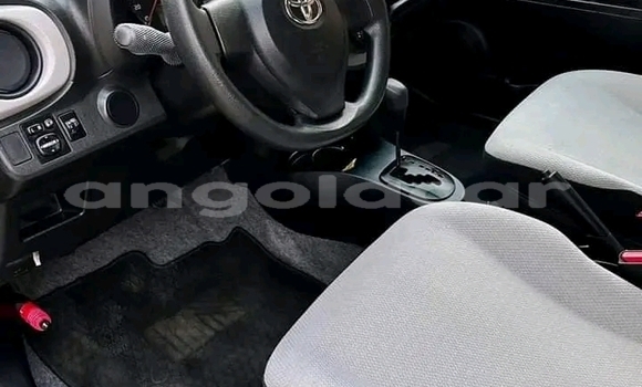 Comprar Usado Toyota Yaris Bege Carro em Luanda em Luanda Province Comprar Usado Toyota Yaris Bege Carro em Luanda em Luanda Province