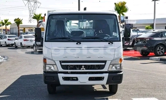 Buy Used Mitsubishi Lancer Cargo White Car in Luanda in Luanda Province Buy Used Mitsubishi Lancer Cargo White Car in Luanda in Luanda Province