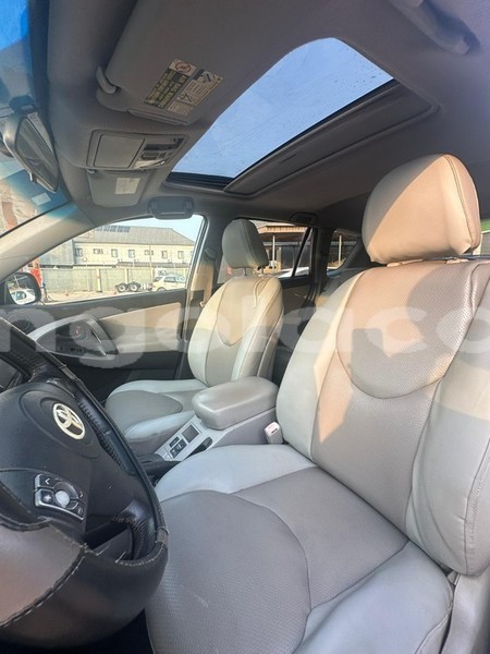Big with watermark toyota rav4 luanda province luanda 39438