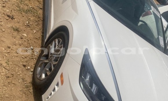 Acheter Occasion Voiture Hyundai Sonata Blanc à Luanda, Province de Luanda Acheter Occasion Voiture Hyundai Sonata Blanc à Luanda, Province de Luanda