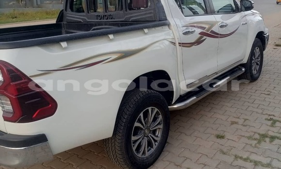 Buy Used Toyota Hilux White Car in Lobito in Benguela Buy Used Toyota Hilux White Car in Lobito in Benguela