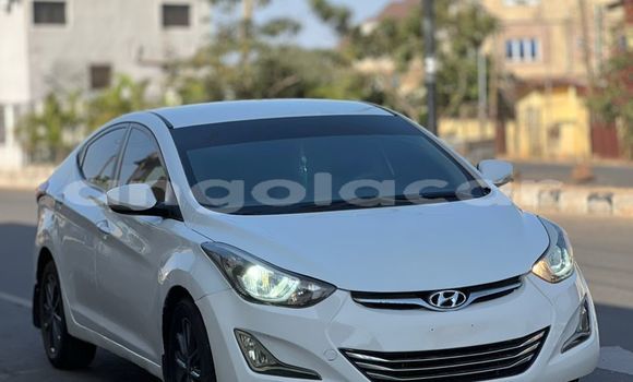 Comprar Usado Hyundai Elantra Branco Carro em Luanda em Luanda Province