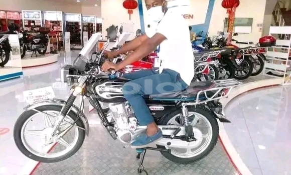 Buy Used Beijing BJ2020 Silver Car in Luanda in Luanda Province Buy Used Beijing BJ2020 Silver Car in Luanda in Luanda Province