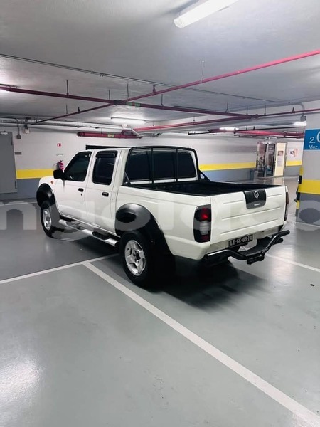 Big with watermark nissan hardbody uige camabatela 39465