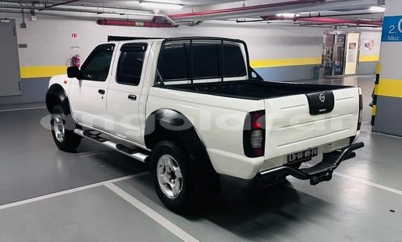Comprar Usado Nissan Hardbody Branco Carro em Camabatela em Uige Comprar Usado Nissan Hardbody Branco Carro em Camabatela em Uige