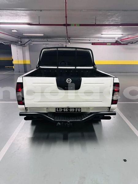 Big with watermark nissan hardbody uige camabatela 39465