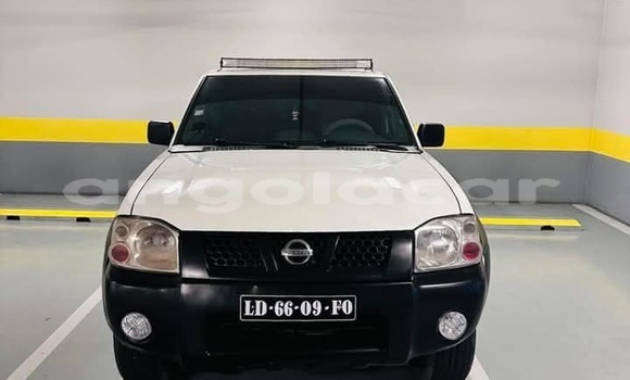 Comprar Usado Nissan Hardbody Branco Carro em Camabatela em Uige Comprar Usado Nissan Hardbody Branco Carro em Camabatela em Uige